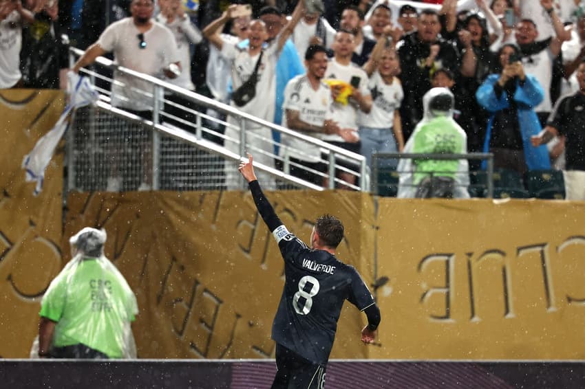 Valverde comemora segundo gol do Real Madrid sobre o RB Salzburg no Mundial