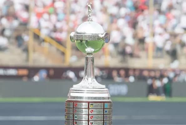 Troféu da Conmebol Libertadores (Foto: Divulgação/Flamengo)