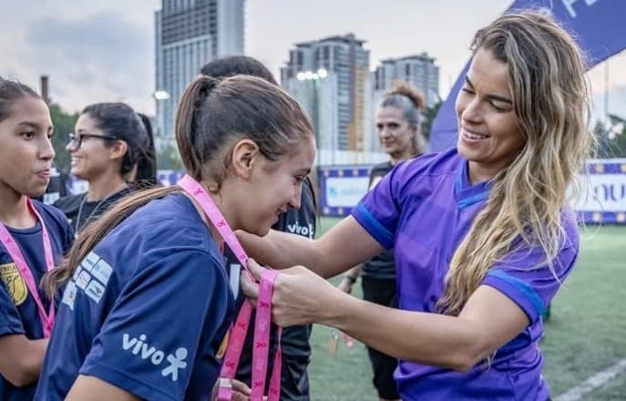 Tamires é apoiadora do projeto "Em busca de uma estrela". (Foto: Em busca de uma estrela/Divulgação)
