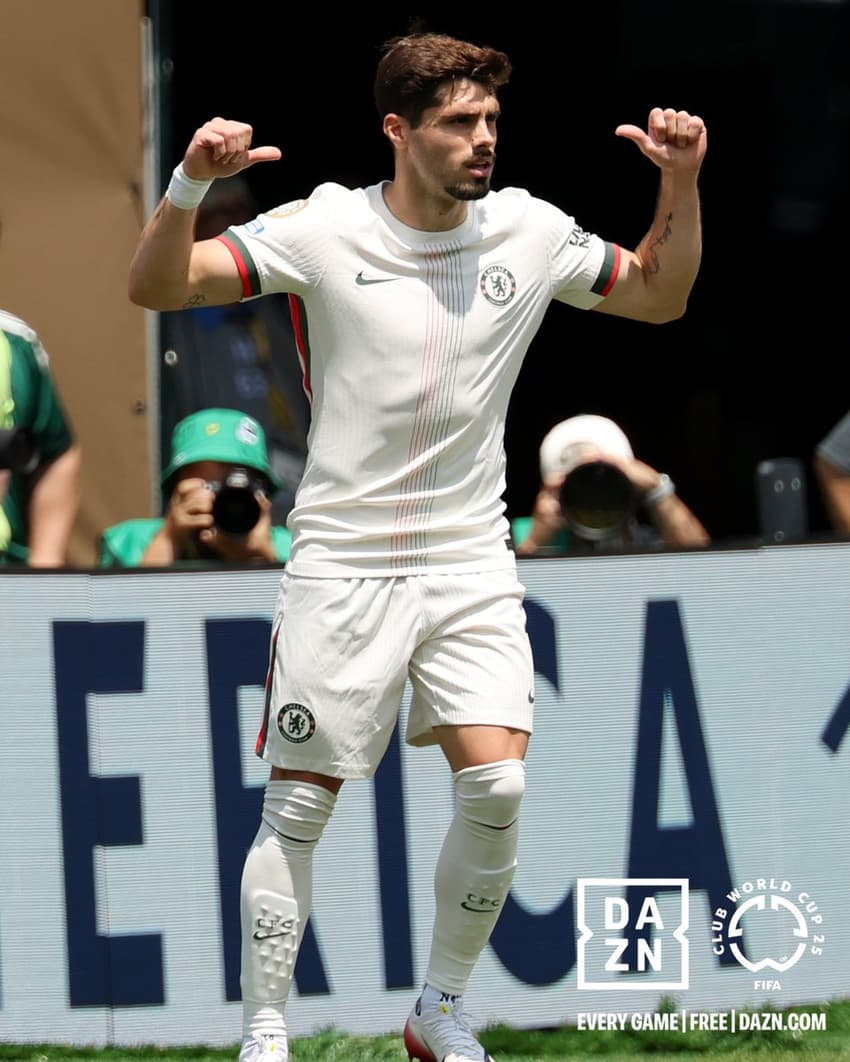 Pedro Neto comemora gol contra o Flamengo (Foto: Chelsea FC)