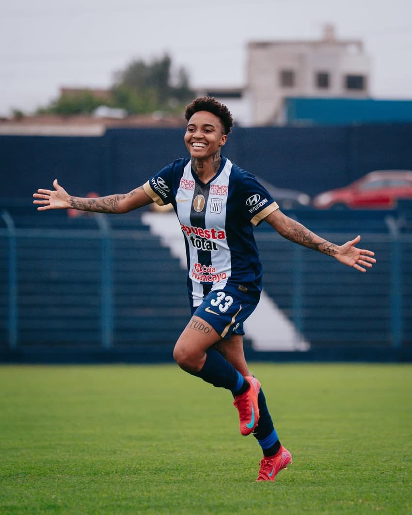 Annaysa disputará a Libertadores pelo Alianza Lima (Foto: Fernando Mejia/Alianza Lima)