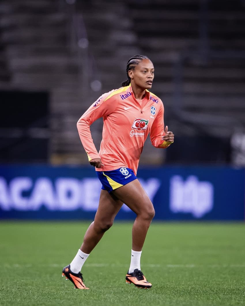 Ary Borges durante aquecimento da Seleção. (Foto: Divulgação/William Anacleto/TB Sports)