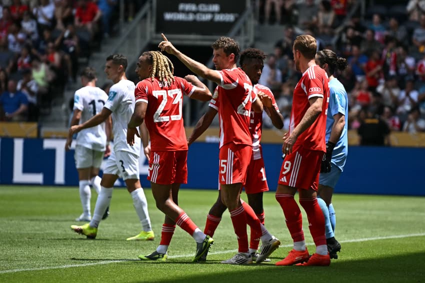 FBL-WC-CLUB-2025-MATCH02-BAYERN-AUCKLAND