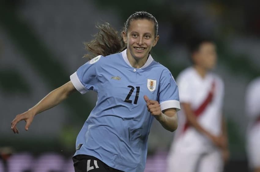Belén Aquino, do Inter, defende as cores do Uruguai. (Foto: Staff Images Woman)