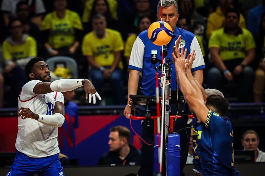 Brasil x Cuba, pela VNL masculina, no Maracanãzinho (Foto: VNL)