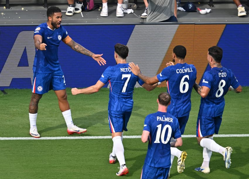Reece James comemora seu gol no jogo do Chelsea contra o Benfica pelo Mundial de Clubes