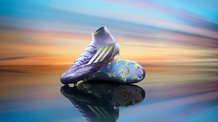 Chuteira da Adidas desenvolvida para o futebol feminino. (Foto: Adidas/Divulgação)