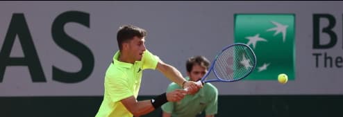 O italiano Luca Nardi vai desafiar Sinner em Wimbledon