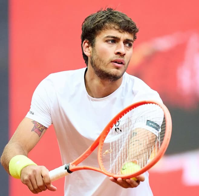 O italiano Flavio Cobolli, rival de João Fonseca na estreia em Halle (Reprodução)