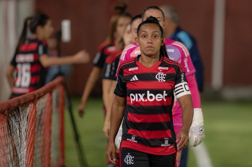 Ju Ferreira é titular do meio-campo do Flamengo no Brasileirão feminino. (Foto: Alê Torres/ Staff Images Woman/ CBF)