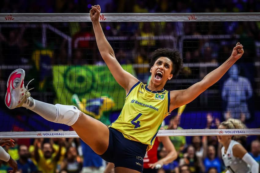 Lorena foi a central brasileira que mais pontuou na primeira semana
