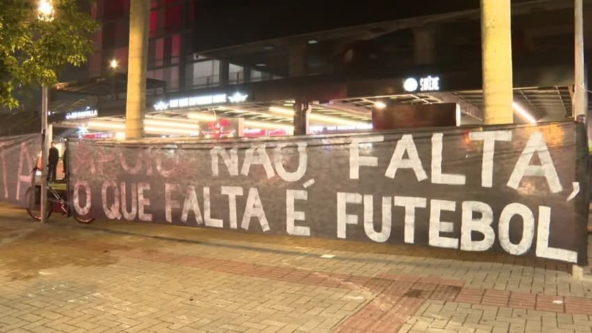 protesto torcida Athletico Arena da Baixada