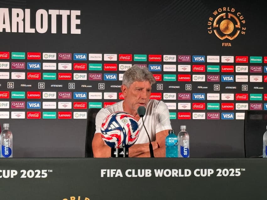 Renato Gaúcho em coletiva antes da partida contra a Inter de Milão no Mundial de Clubes. (Foto: Sharon Prais/ Fluminense)