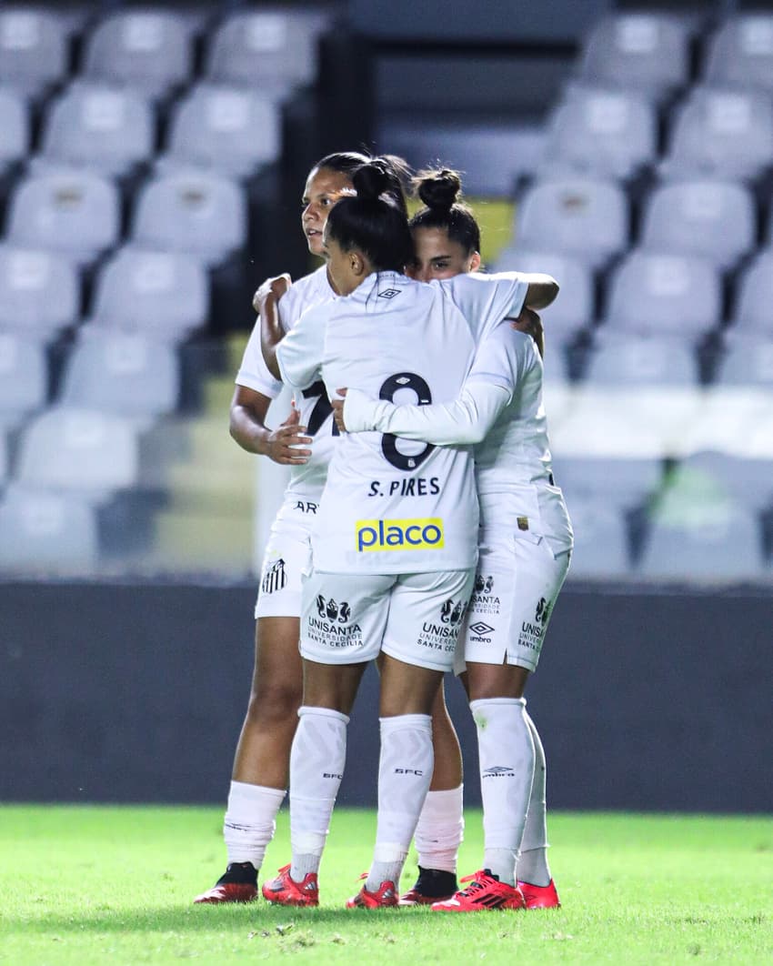 Santos comemora classificação na Copa do Brasil feminina. (Foto: Santos FC/Divulgação)