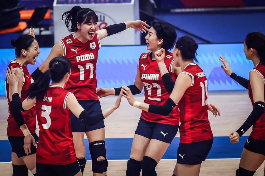 Coreanas comemoram ponto na VNL (Foto: VNL)