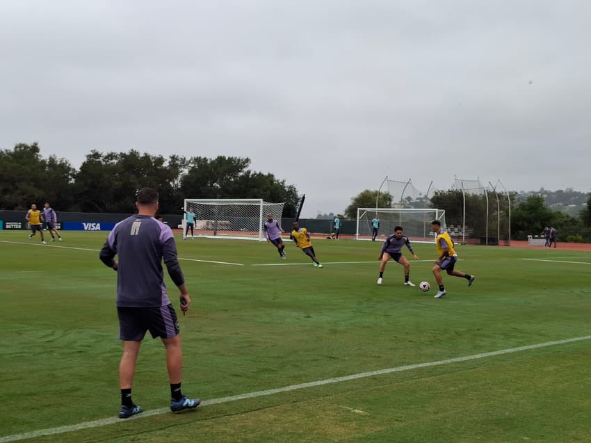 Botafogo treinou pela terceiro dia seguido em Santa Barbara para a estreia no Mundial de Clubes