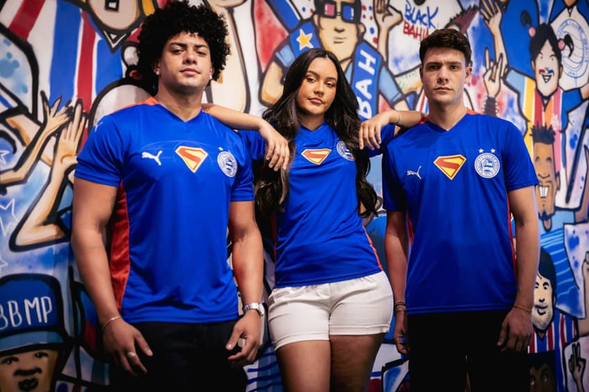 Novos uniformes do Bahia em referência ao Superman (Foto: divulgação / EC Bahia)