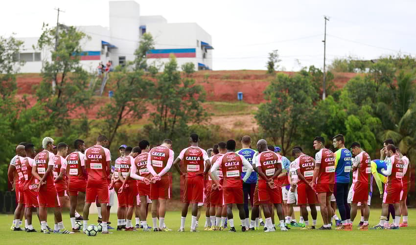 Jogadores do Bahia em dia de treino no Fazendão (Foto: Marcelo Malaquias / EC Bahia)