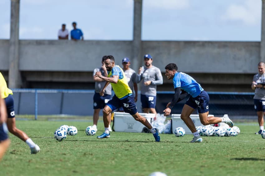 Caio Alexandre e Zé Guilherme em treino do Bahia (Foto: Letícia Martins / EC Bahia)