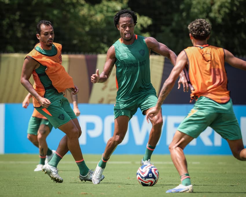 Jogadores do Fluminense no treinamento no dia 01/07