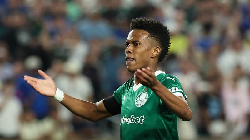 Estêvão. atacante do Palmeiras
