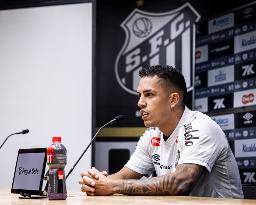 Igor Vinícius é formado nas categorias de base do Santos (Foto: Raul Baretta/ Santos FC)