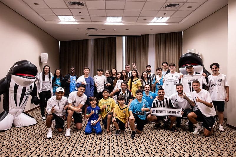 Santos promove encontro entre jogadores e sócios do clube no Espírito Santo. (Foto: Raul Baretta/ Santos FC)