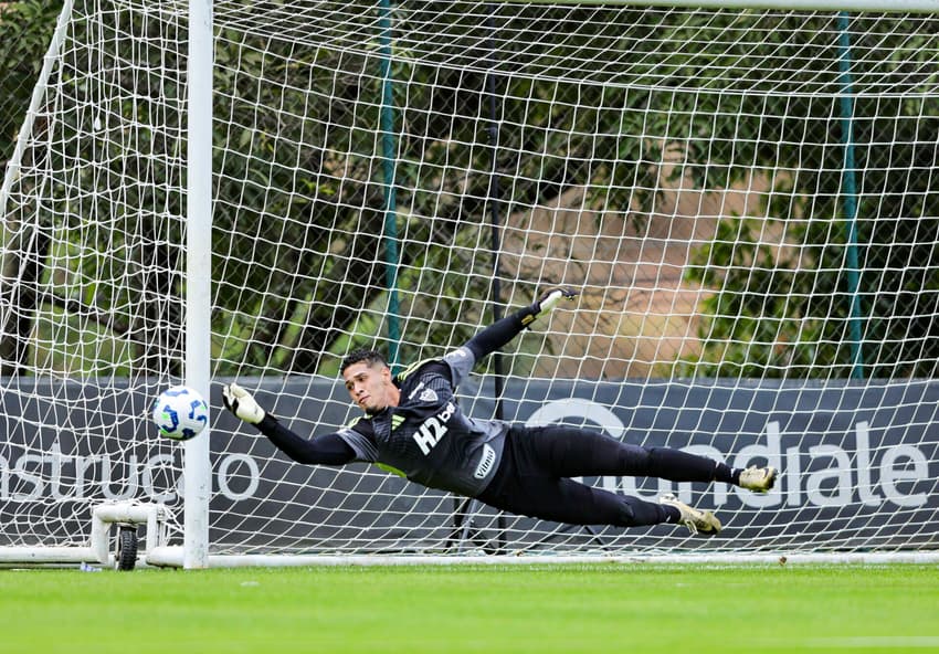 Gabriel Delfim no treinamento do Atlético-MG para o jogo com o Bahia