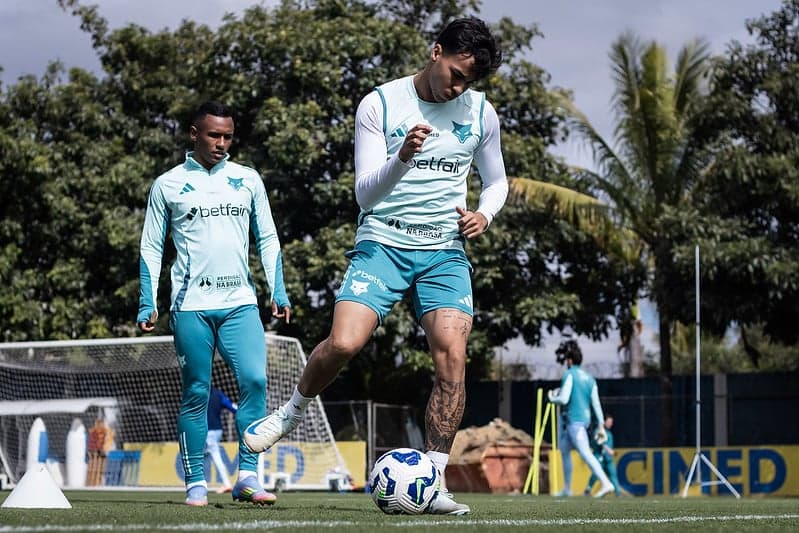 Atacante Kaio Jorrge, do Cruzeiro, em treino na Toca da Raposa (Foto: Gustavo Aleixo/Cruzeiro)