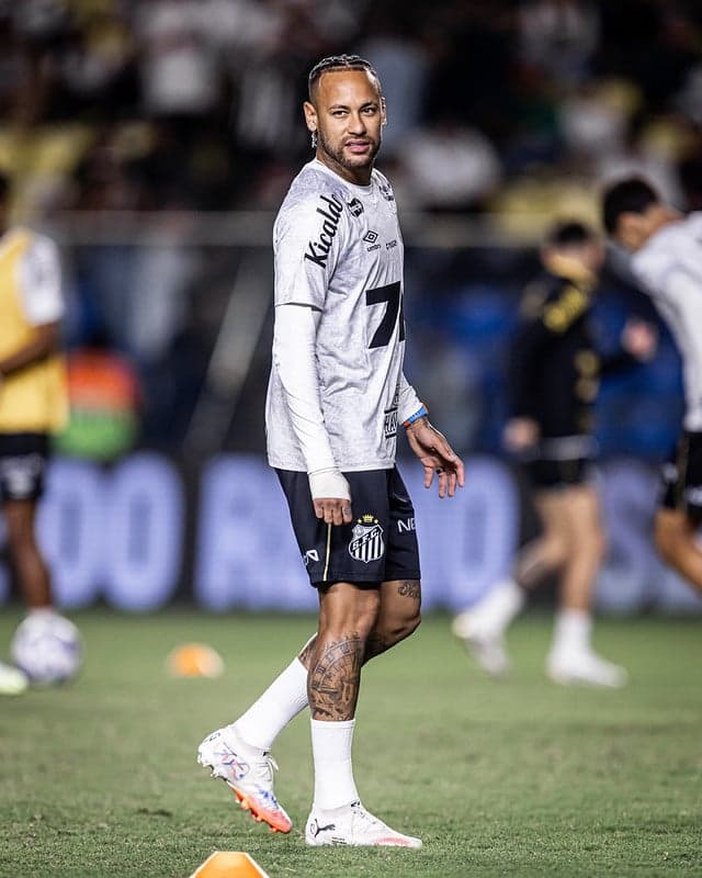 Neymar participou de amistoso do Santos diante da Desportiva Ferroviária, no Espírito Santo. (Foto: Raul Baretta/ Santos FC)