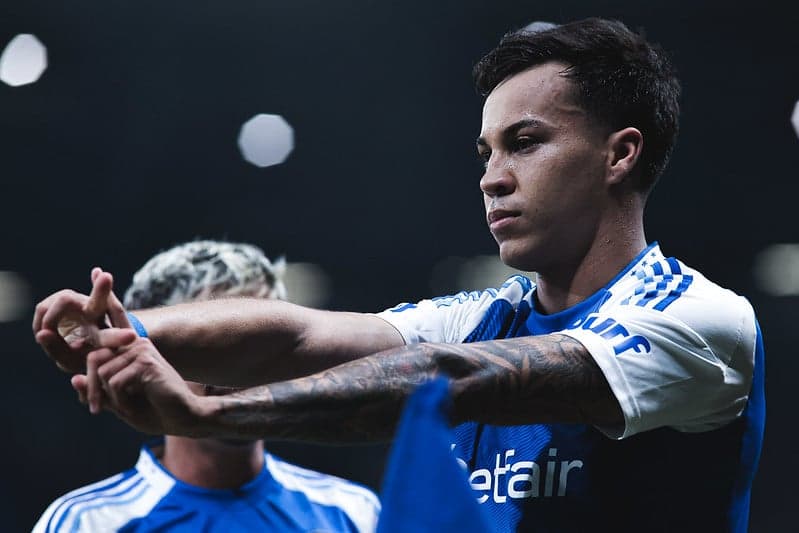 Atacante Kaio Jorge comemora primeiro gol do Cruzeiro contra o Grêmio (Foto: Gustavo Martins/Cruzeiro)