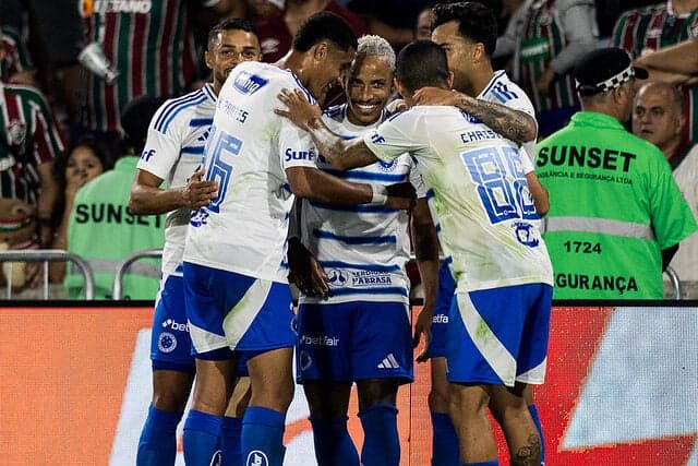 Jogadores do Cruzeiro comemoram gol no Maracanã (Foto: Rodrigo Ferreira/Cruzeiro)