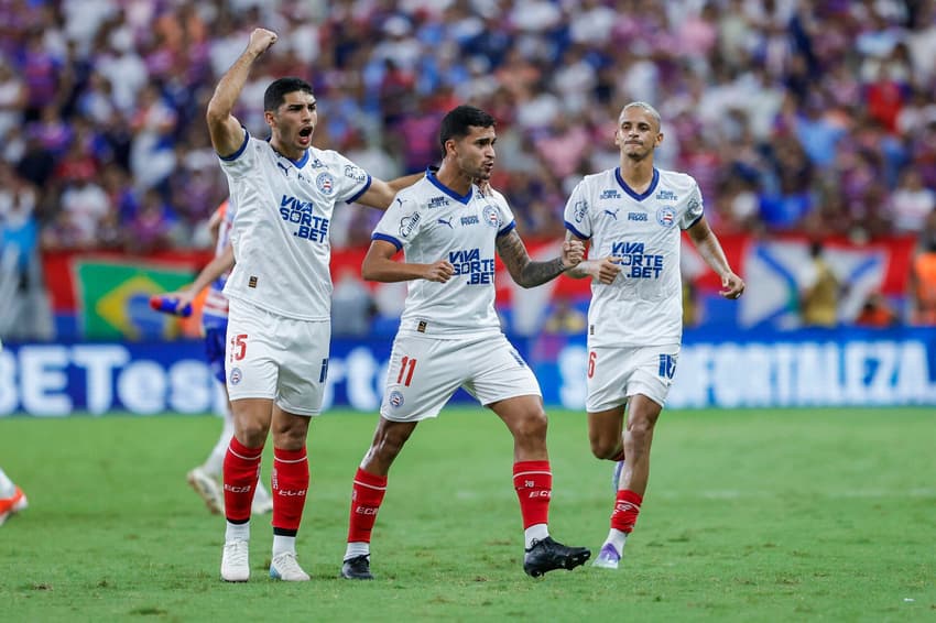 Nestor comemora gol de empate do Bahia contra o Fortaleza (Foto: Rafael Rodrigues / EC Bahia)