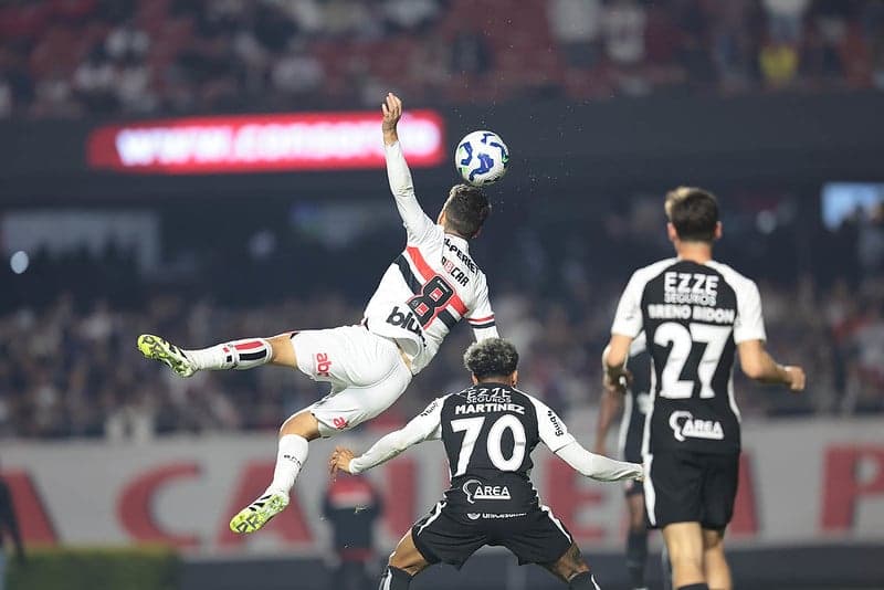 O São Paulo venceu o Corinthians por 2 a 0 no Morumbis pela 15ª rodada do Campeonato Brasileiro. (Foto: Paulo Pinto / São Paulo FC)