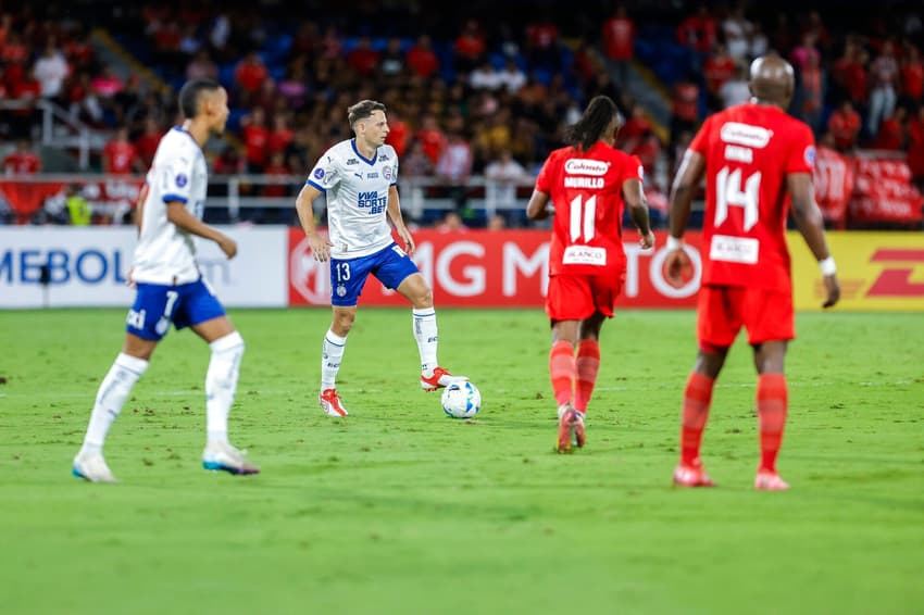 Arias em ação contra o América de Cali (Foto: Rafael Rodrigues / EC Bahia)