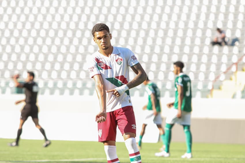Riquelme Felipe comemora gol pelo Fluminense no sub-20