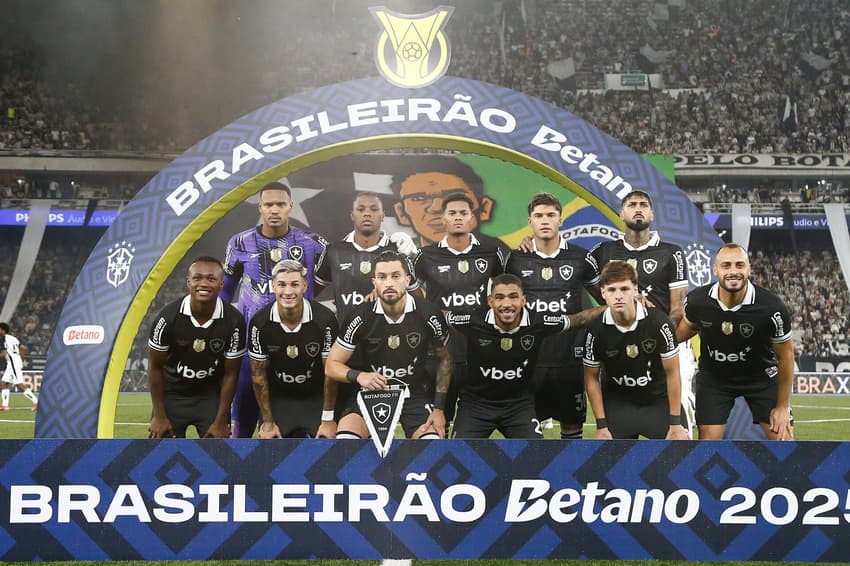 Botafogo ficou apenas no empate com o Corinthians no Nilton Santos (Foto: Vítor Silva/Botafogo)