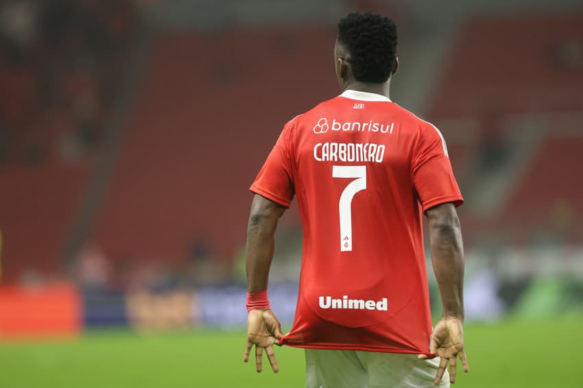 Carbonero comemora gol do Internacional