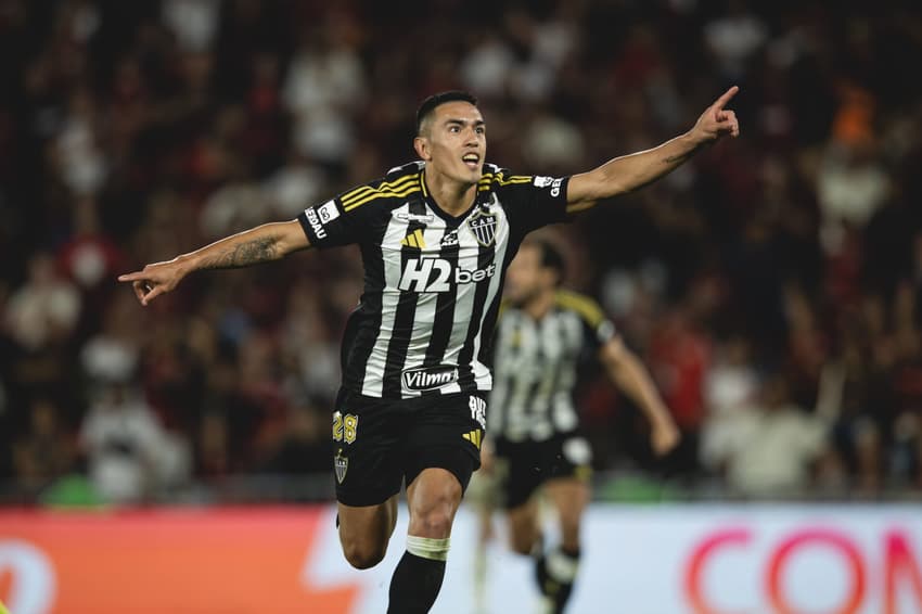 Cuello comemora gol do Atlético-MG contra o Flamengo (Foto: Pedro Souza / Atlético)