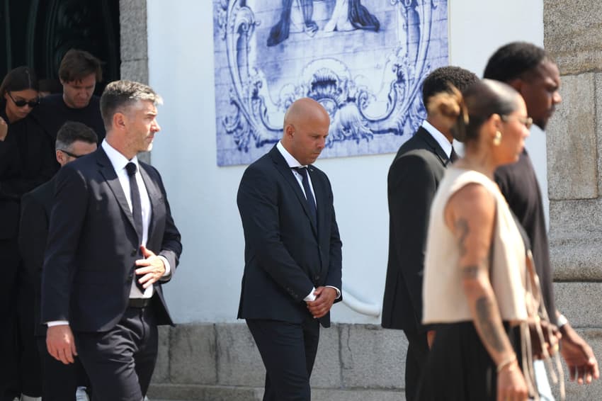Arne Slot, técnico do Liverpool - Funeral de Diogo Jota