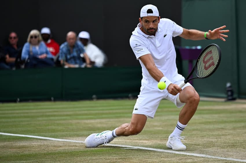 O búlgaro Grigor Dimitrov na partida contra o austríaco Sebastian Ofner (Foto: Kirill KUDRYAVTSEV / AFP)