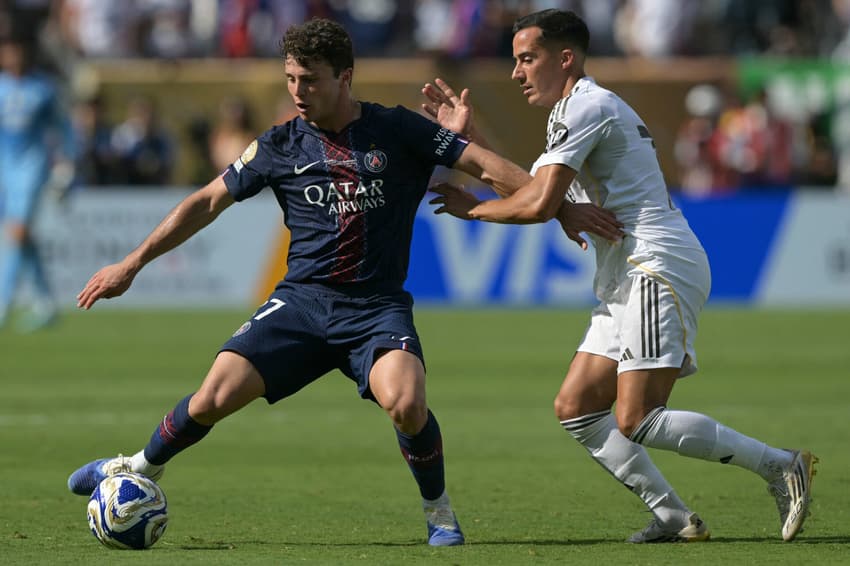 Lucas Vázquez em ação contra o PSG (Foto: Juan Mabromata / AFP)