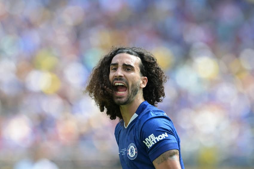 Cucurella virou assunto em Chelsea x PSG (Foto: JUAN MABROMATA / AFP)
