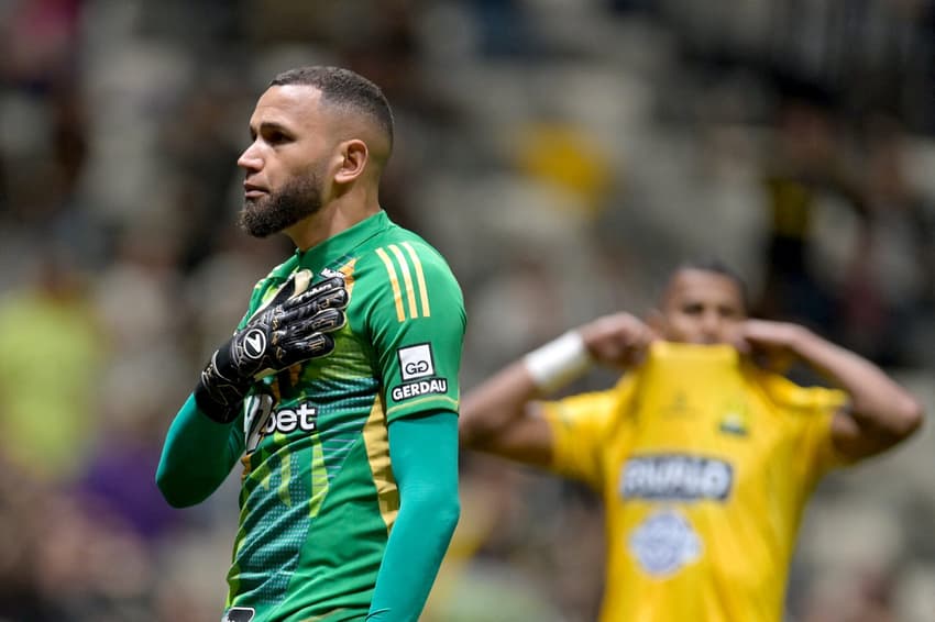 Everson foi o herói da classificação do Atlético-MG (Foto: DOUGLAS MAGNO / AFP)