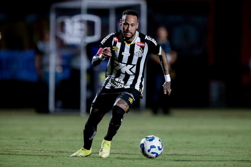 Neymar tem contrato com o Santos até o final deste ano. (Foto: Jhony Pinho/AGIF)