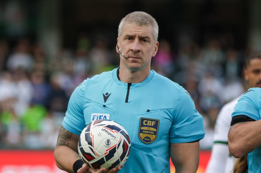 Leitura labial revela discussão entre Neymar e Daronco no Santos e Fortaleza. (Foto: Robson Mafra/AGIF)