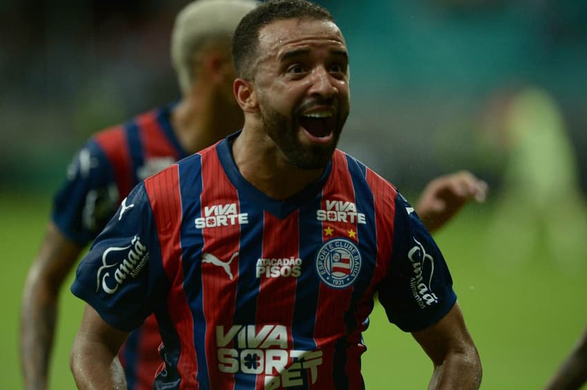 Caio Alexandre comemora gol contra o Fortaleza (Foto: Jhony Pinho/AGIF)