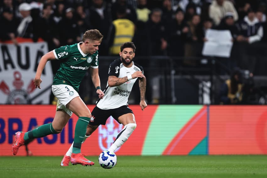 Bruno Fuchs x Yuri (Foto: Ettore Chiereguini/AGIF)