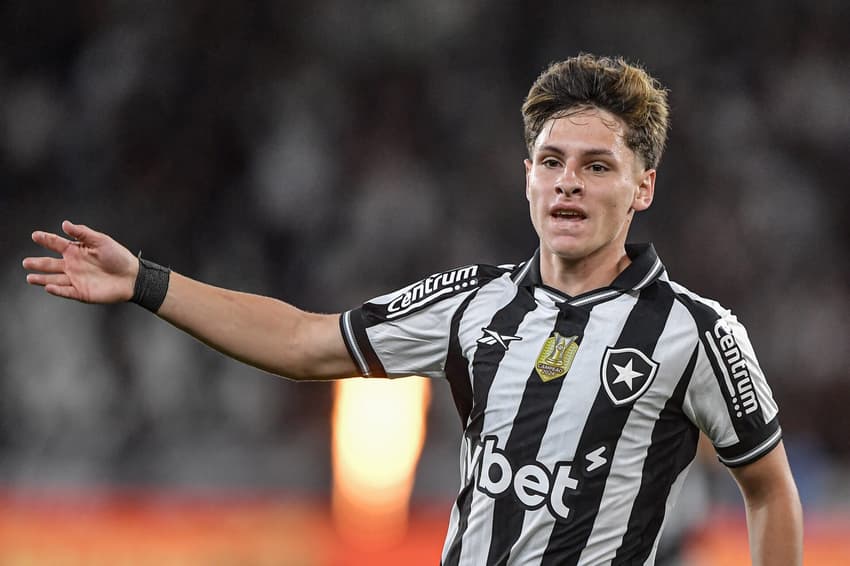 O VIVO Botafogo abre o placar contra o Bragantino pelas oitavas da Copa do Brasil
