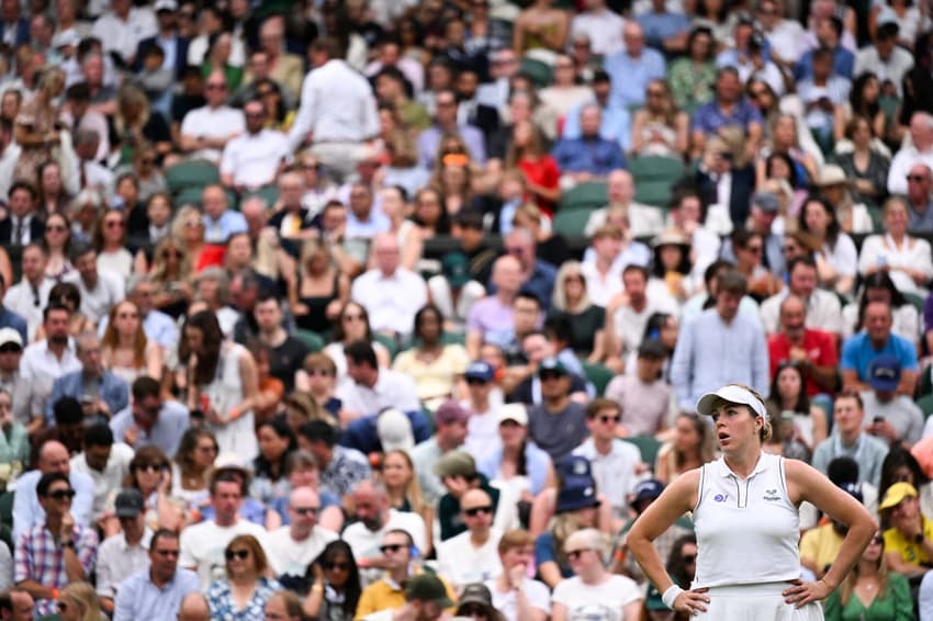 Anastasia Pavlyuchenkova em Wimbledon (foto: Kirill KUDRYAVTSEV / AFP)